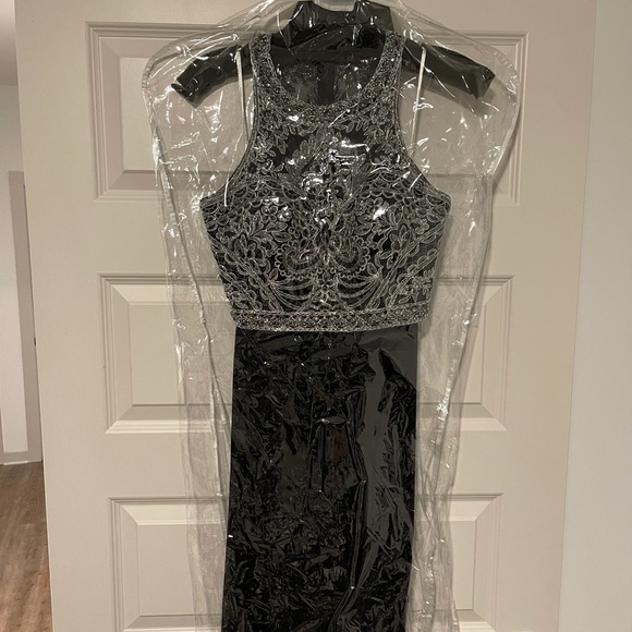 Prom Dress - Picture 2 of 4